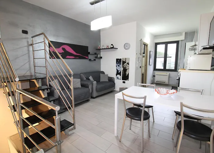 Corona's Apartment- Fronte Apartman
